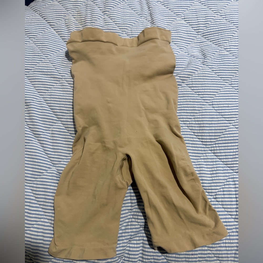 SKIMS CORE SCULPT HIGH-WAISTED SHORT